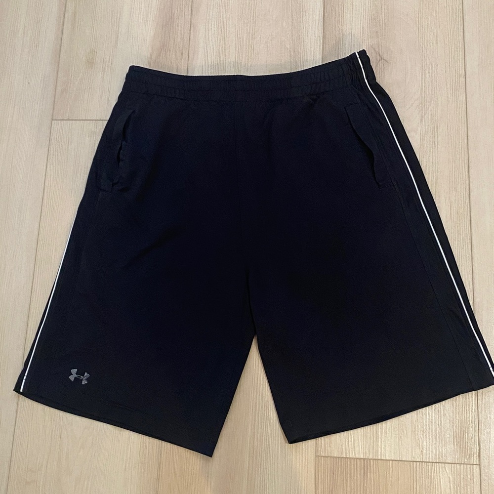 Under Armour Black Elastic Waist Athletic Shorts